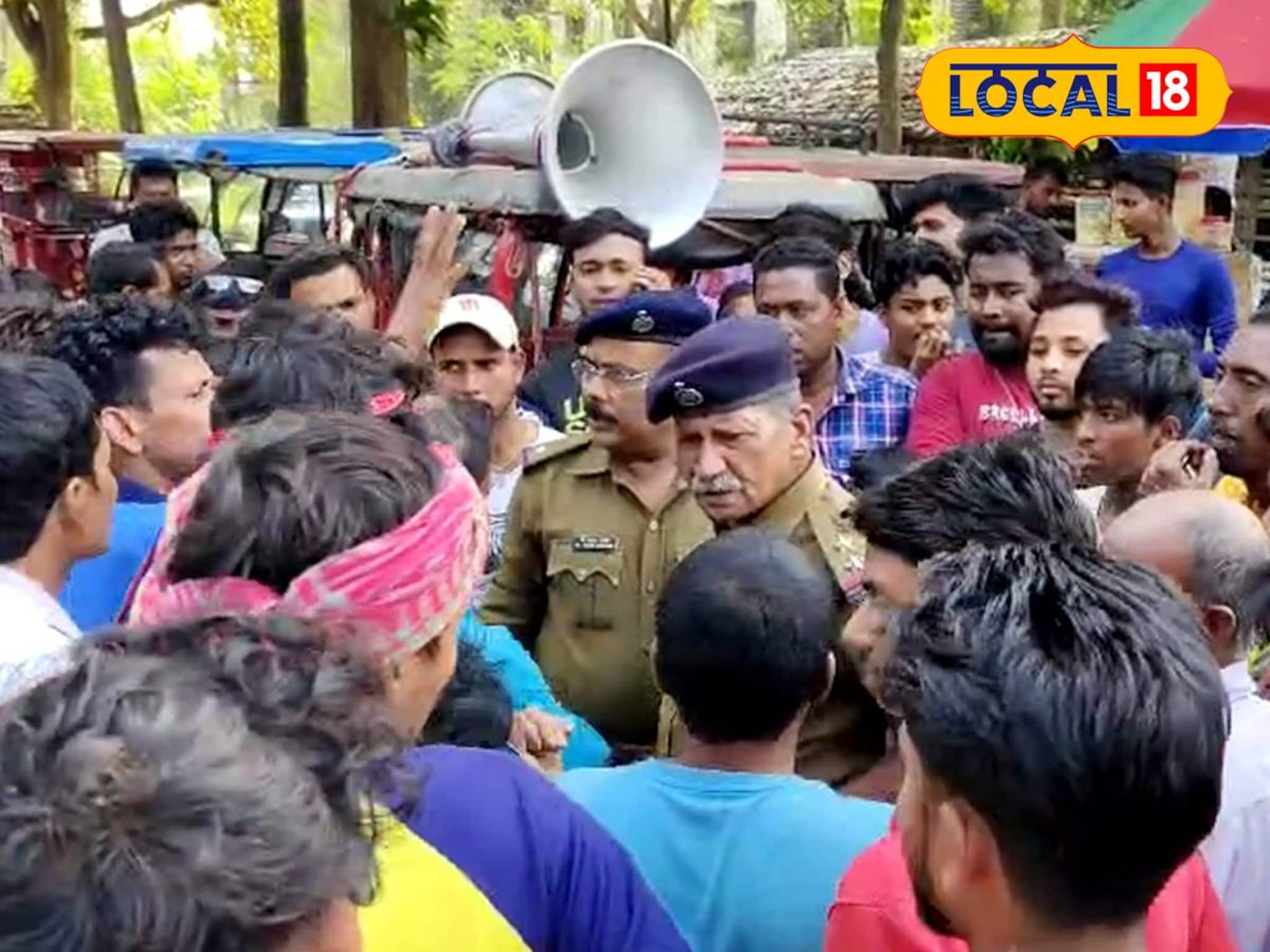 East Bardhaman News: স্টেশন সংলগ্ন স্ট্যান্ডে টোটো রাখা নিয়ে ঝামেলা! বর্ধমানে টোটো চলাচল বন্ধ রেখে চালকদের প্রতিবাদ, বিপাকে সাধারণ মানুষ