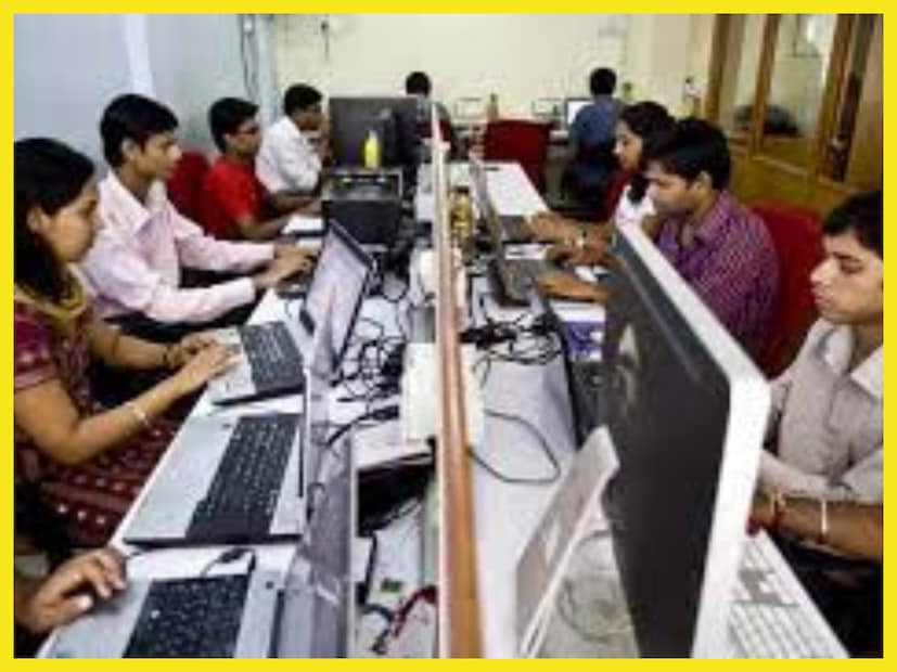 যদি কোনও কর্মীর বয়স ৪০ বা তার বেশি সেই সমস্ত কর্মীর জন্য বার্ষিক স্বাস্থ্য পরীক্ষা করাটা আবশ্যিক হয়ে দাঁড়াচ্ছে ৷ প্রতীকী ছবি ৷