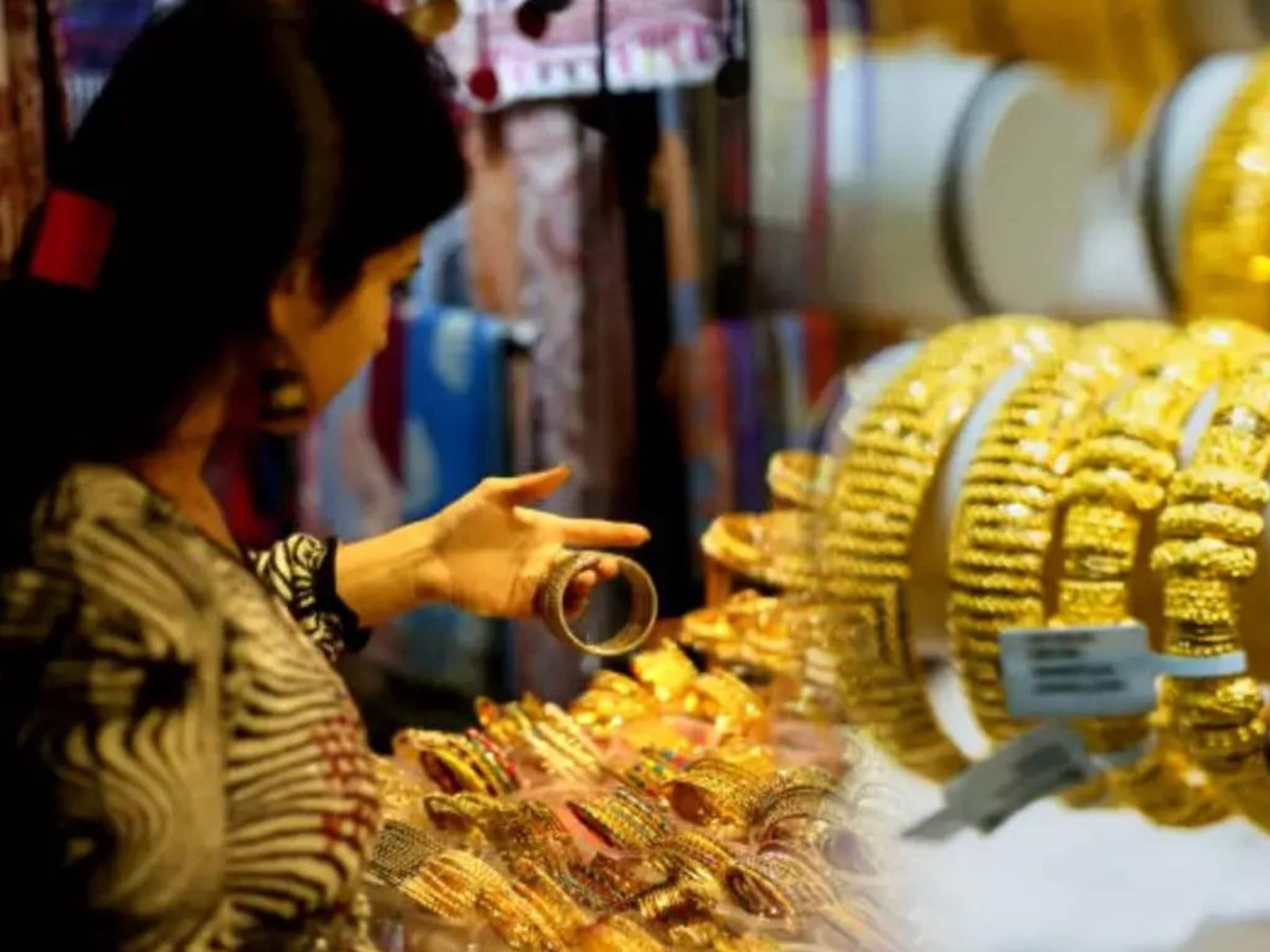 2026 Gold Outlook: আগামী ২-৩ মাসে বিপুল দাম বাড়তে চলেছে সোনার, জানালেন মার্কেট বিশেষজ্ঞরা