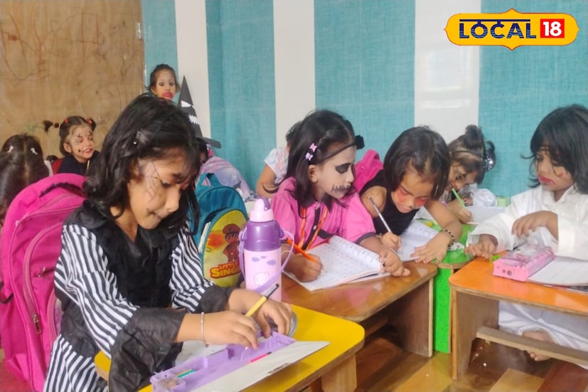 পাশ্চাত্যে শীতকালীন পালিত হ্যালোইনকে অনেকে 'ঘোস্ট ডে' হিসাবে পালন করে থাকেন। এই দিনে মানুষ ভূতের পোশাক পরে কুমড়ো খোদাই করে এবং মজা করে উৎসব উদযাপন করে থাকেন।