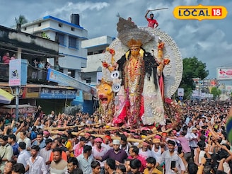 রাজপথে কৃষ্ণনগরের 'রানি',কেজি কেজি গয়না পরেই রাজবেশে বুড়িমা,কোথায় খোলা হয় ভরি ভরি সোনা