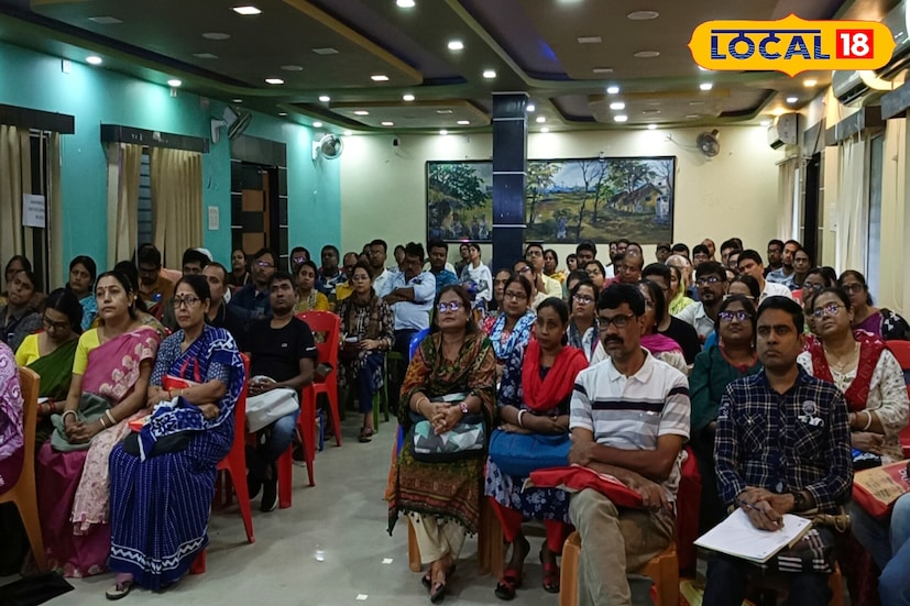 ভোটার তালিকা গরমিল থাকলে কী কী নথির প্রয়োজন রয়েছে, বিএলও কর্মীরা ভোটারদের বাড়িতে কতবার যাবেন, কীভাবে ফর্ম বিলি করবেন ইত্যাদি একাধিক বিষয় প্রসঙ্গে মালদহে প্রশিক্ষণ দেওয়া হল বিএলও অর্থাৎ বুথ লেভেল অফিসারদের।