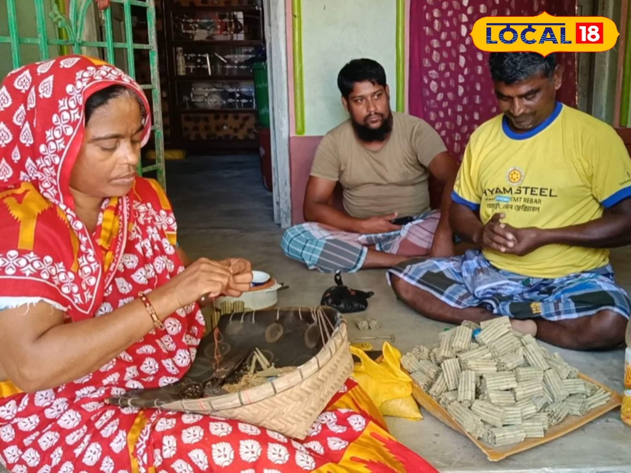 বাংলার গ্রামে-গ্রামে আজও বিড়ি বেঁধেই সংসার চালান হাজার হাজার মহিলা