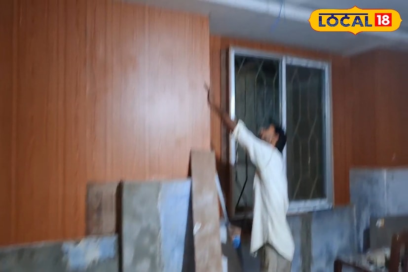 উত্তরবঙ্গের আলিপুরদুয়ারের মাদারিহাট সহ বিভিন্ন এলাকায় ঘন ঘন হাতির হানার ঘটনা ঘটছে। গত এক সপ্তাহে চারজনের মৃত্যু হয়েছে, পাশাপাশি অনেকে আহত হয়েছেন। প্রায় প্রতিদিনই বনবস্তি ও সংলগ্ন গ্রামাঞ্চলে বুনো হাতির হানার খবর পাওয়া যাচ্ছে।