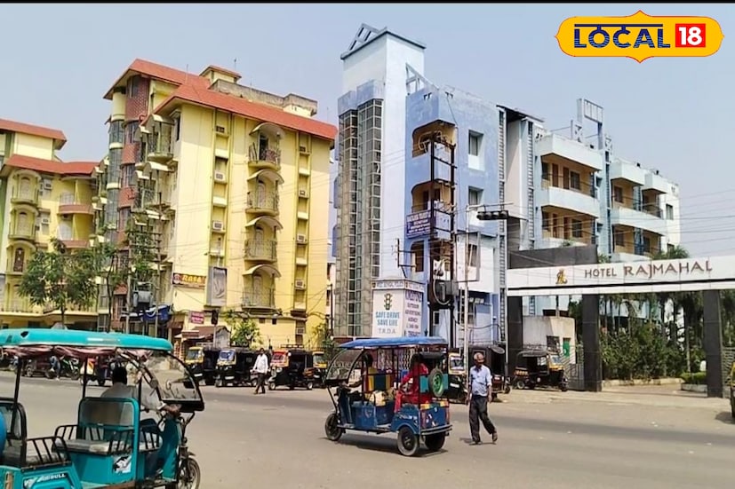 তবে অনেকেই মনে করেন এই তারাপীঠে রাত্রিবাস করতে গেলে অনেকটাই খরচা হয়। আর সেই কারণেই পর্যটকেরা তারাপীঠে এসে পুজো দিয়ে বাড়ি ফিরে যেতে পছন্দ করেন। সেই সমস্ত পর্যটকদের কথা চিন্তা করে তারাপীঠ হোটেল অ্যাসোসিয়েশনের এক বড় সিদ্ধান্ত গ্রহণ করেছেন। যেখান শীতের মরশুমে তারাপীঠ ভ্রমণের জন্য আসলে হোটেল ভাড়ার ক্ষেত্রে অনেকটা ছাড় দেওয়া হবে। নভেম্বর ডিসেম্বর এবং জানুয়ারি তিন মাস হোটেল ভাড়ার ক্ষেত্রে ছাড় দেওয়ার সিদ্ধান্ত নেওয়া হয়েছে।