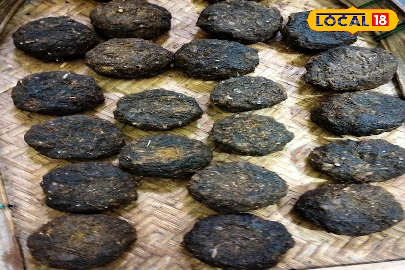 *উত্তরবঙ্গের ঐতিহ্যের স্বাদ এবার তৈরি করুন বাড়িতেই! রইল সিক্রেট রেসিপি। অনেকেই নাম শুনে নাক সিটকান, আবার অনেকের ফেভারিট খাবারের তালিকাযর শীর্ষে থাকে এই রেসিপি। এবার বাড়িতেই তৈরি করুন উত্তরের ঐতিহ্য এই সিদল শুঁটকি। *উত্তরবঙ্গের ঐতিহ্যের স্বাদ এবার তৈরি করুন বাড়িতেই! রইল সিক্রেট রেসিপি। অনেকেই নাম শুনে নাক সিটকান, আবার অনেকের ফেভারিট খাবারের তালিকাযর শীর্ষে থাকে এই রেসিপি। এবার বাড়িতেই তৈরি করুন উত্তরের ঐতিহ্য এই সিদল শুঁটকি।