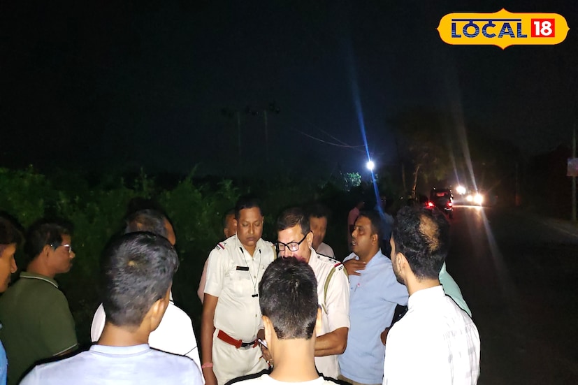 ঘটনায় বাইকে থাকা দু'জন এবং চার চাকা গাড়িতে থাকা তিনজনকে উদ্ধার করা গেলেও চার চাকা গাড়ির চালক নিখোঁজ হন। এদিকে এই ঘটনার খবর পেয়ে ঘটনাস্থলে ছুটে আসে ইংরেজবাজার থানার মিল্কি ফাঁড়ির পুলিশ। 