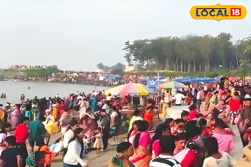 দিঘার সমুদ্র সৈকতে বুধবার সকাল থেকেই উপচে পড়ছে পুন্যার্থীদের ভিড়। রাসপূর্ণিমার পবিত্র দিনে ভীষ্ম পঞ্চক ব্রত ভঙ্গের শুভক্ষণ ঘিরে সমুদ্র স্নানে মেতে উঠেছেন ভক্তরা। কার্তিক মাসের শেষ পাঁচ দিনে এই ব্রত পালন করেন হিন্দু ধর্মের মানুষ এবং পূর্ণিমার দিনে তা শেষ হয়। ভোররাত থেকেই সূর্যোদয়ের আগে ভক্তরা সমুদ্র স্নান করে খোল-করতাল বাজিয়ে ভক্তি সঙ্গীতে অংশ নেন। বুধবার সকাল থেকেই দিঘার সমুদ্রে থিক থিক করছে পূণ্যার্থীদের ভিড়। (তথ্য ও ছবি : মদন মাইতি) দিঘার সমুদ্র সৈকতে বুধবার সকাল থেকেই উপচে পড়ছে পুন্যার্থীদের ভিড়। রাসপূর্ণিমার পবিত্র দিনে ভীষ্ম পঞ্চক ব্রত ভঙ্গের শুভক্ষণ ঘিরে সমুদ্র স্নানে মেতে উঠেছেন ভক্তরা। কার্তিক মাসের শেষ পাঁচ দিনে এই ব্রত পালন করেন হিন্দু ধর্মের মানুষ এবং পূর্ণিমার দিনে তা শেষ হয়। ভোররাত থেকেই সূর্যোদয়ের আগে ভক্তরা সমুদ্র স্নান করে খোল-করতাল বাজিয়ে ভক্তি সঙ্গীতে অংশ নেন। বুধবার সকাল থেকেই দিঘার সমুদ্রে থিক থিক করছে পূণ্যার্থীদের ভিড়। (তথ্য ও ছবি : মদন মাইতি)