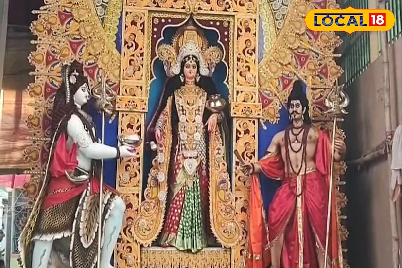 শাক্তরাস নবদ্বীপের প্রধান উৎসব। শরৎকালে শারদোৎসবের পরেই উৎসবের প্রস্তুতি শুরু হয় উৎসবের প্রস্তুতি এবং কার্তিকী পূর্ণিমায় নবদ্বীপের এই লোকায়ত উৎসব অনুষ্ঠিত হয়।ছবি ও তথ্য: মৈনাক দেবনাথ শাক্তরাস নবদ্বীপের প্রধান উৎসব। শরৎকালে শারদোৎসবের পরেই উৎসবের প্রস্তুতি শুরু হয় উৎসবের প্রস্তুতি এবং কার্তিকী পূর্ণিমায় নবদ্বীপের এই লোকায়ত উৎসব অনুষ্ঠিত হয়।ছবি ও তথ্য: মৈনাক দেবনাথ