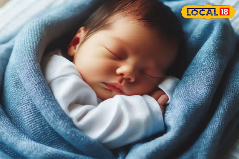 শীতকালে বাইরে যেতে হলে সঠিক ও উপযুক্ত পোশাক নির্বাচন করুন। শিশুকে টুপি, মোজা, মিটেনস পরান, এমনকি রাতেও এই পোশাকেই রাখুন। তবে শীত থেকে বাঁচাতে গিয়ে অতিরিক্ত জামা কাপড় পরিয়ে ফেলবেন না। এর ফলে হীতে বিপরীত হতে পারে। কক্ষের তাপমাত্রা অনুযায়ী পোশাক পরানো উচিত। আবার এমন কিছু পরিয়ে ফেলবেন না, যা শিশুর হাঁটাচলাকে আটকে দেয় বা যা পরে তারা হাত পা ছুড়ে খেলতে না-পারে। অন্য দিকে মায়েরা এমন পোশাক পরুন, যা শিশুর ত্বকের সঙ্গে ঘষা খেয়ে কোনও ক্ষতি করবে না।