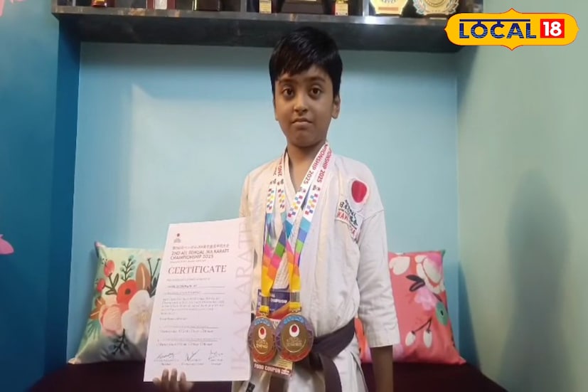 রাজ্যস্তরে জোড়া স্বর্ণপদক জয়ের পর ২০২৬-এ ন্যাশনালে খেলবে ঋদ্ধি। তিন বছর বয়স থেকে ক্যারাটে শেখে, এর আগেও একাধিক প্রতিযোগিতার সাফল্য অর্জন করেছে সে।তবে শুধু ক্যারাটেই নয় পড়াশোনা ও ছবি আঁকাতে ও পারদর্শী ঋদ্ধি।