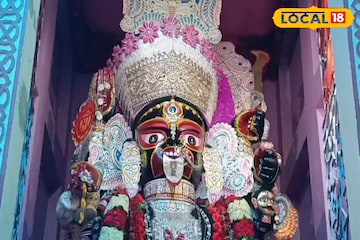 ভাস্করদের কারখানা থেকে শুরু! আজও ঐতিহ্য বহন করছে দাঁইহাটের বড় মা কালীর পুজো ভাস্করদের কারখানা থেকে শুরু! আজও ঐতিহ্য বহন করছে দাঁইহাটের বড় মা কালীর পুজো