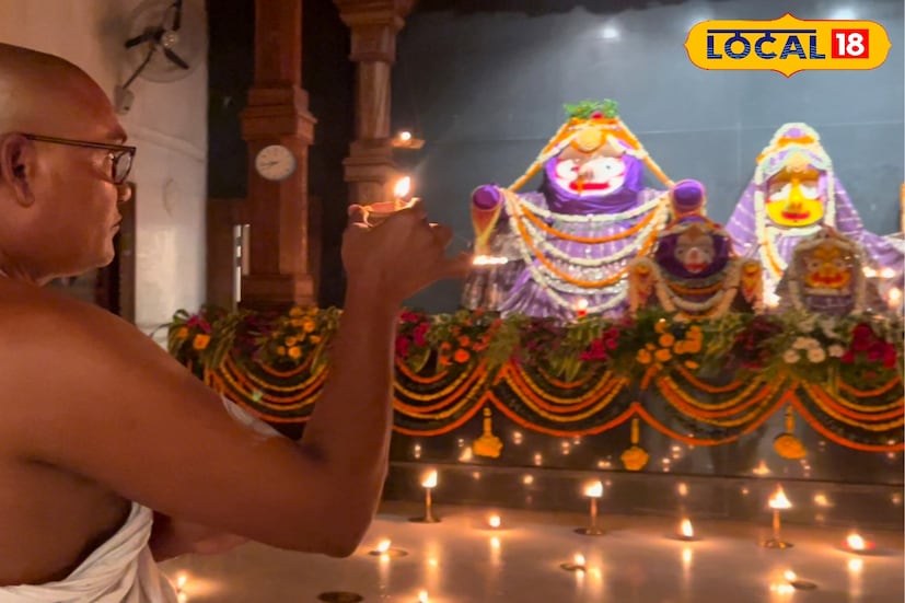 জগন্নাথ মন্দির উদ্বোধনের পর এটা ছিল প্রথম দামোদর মাস। দামোদর মাসে প্রতিদিন ভগবান কৃষ্ণকে দীপ দান করা হয়েছে। সেই ঐতিহ্য মেনে শেষ দিনে বৃহৎ পরিসরে পালিত হয় দেব দীপাবলি। দিঘা জগন্নাথ মন্দিরে বুধবার রাতে প্রদীপ প্রজ্বলনের পাশাপাশি চলে বিশেষ পুজো ও ভজন কীর্তন। সন্ধ্যা নামতেই এক অন্য রূপে দেখা গেল মন্দিরকে। মন্দিরেও আগত দর্শনার্থীরাও এদিন প্রদীপ প্রজনন করে ভগবানের কাছে প্রার্থনা করেন।