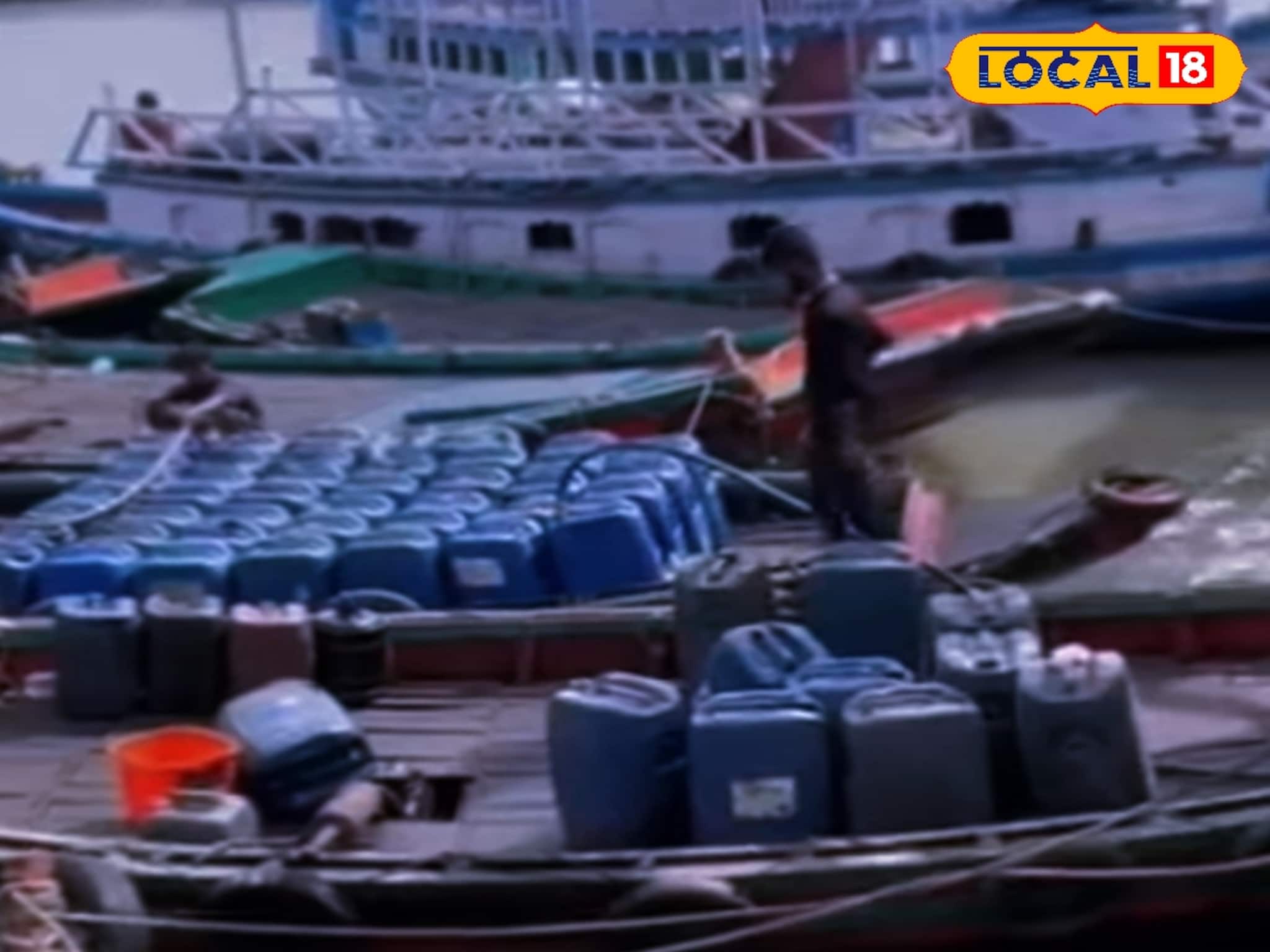 রাতেই ট্রলার থেকে উধাও ডিজেল ও মাছ! চাঞ্চল্য নামখানায়