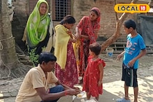 Tiler Khaja Viral Feriwala: ঠিক যেন ভুবন বাদ্যকর! মিষ্টি সুরে বেচছেন তিলের খাজা, টাকা রোজগারও হচ্ছে দেদার