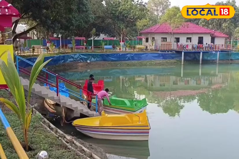 এখানকার অন্যতম আকর্ষণ বোটিংয়ের ব্যবস্থা। পুকুরের জলে নৌকায় বসে চারপাশের সবুজ গাছপালা ও প্রকৃতির সৌন্দর্য উপভোগ করা সত্যিই মনোমুগ্ধকর। নৌকা ভ্রমণের মাঝে মুহূর্তেই হারিয়ে যাবে সারাদিনের ক্লান্তি।