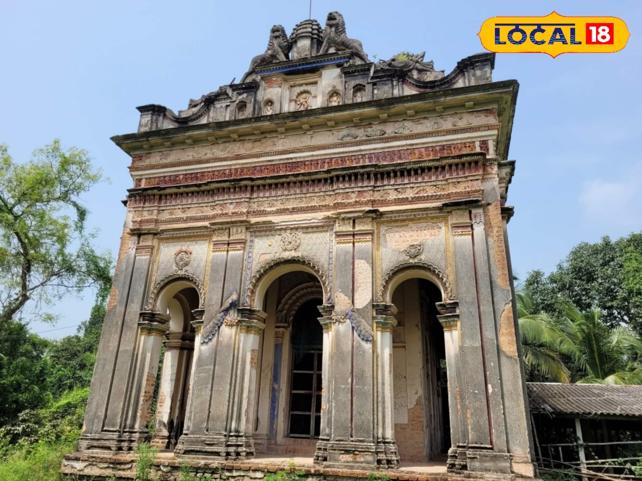 দিঘার পাশেই লুকিয়ে রোমহর্ষক ইতিহাস! ষড়ভুজ গৌরাঙ্গ মন্দিরে একটি কাষ্ঠখণ্ডে ৩ মূর্তি