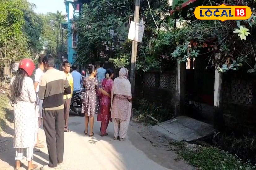 ঘটনার পর থেকেই উত্তরবঙ্গ বিশ্ববিদ্যালয়ের ছাত্র-ছাত্রী ও স্থানীয় শিবমন্দির এলাকার বাসিন্দারা আতঙ্কিত। সকাল থেকে অনেকেই বাড়ির বাইরে বের হতে সাহস পাচ্ছেন না। বিশ্ববিদ্যালয় প্রশাসনও সতর্কতা অবলম্বনের নির্দেশ দিয়েছে।