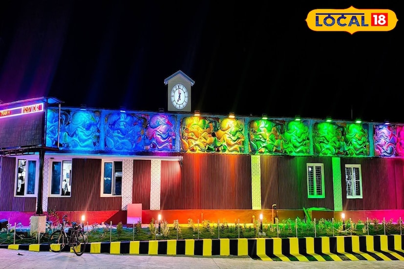 তমলুক স্টেশনের এই বদলে যাওয়া রূপে মুগ্ধ তমলুক শহরবাসী। এ বিষয়ে তমলুকের ১৩ নম্বর ওয়ার্ডের বাসিন্দা সঞ্জনা নায়েক জানান, 'দক্ষিণ-পূর্ব রেলের অন্যতম গুরুত্বপূর্ণ স্টেশন তমলুক। তমলুক থেকে এক দিকে হলদিয়া অন্যদিকে দিঘার রেললাইন চলে গিয়েছে। ঝা চকচকে এই রেল স্টেশন দেখলে মনে হয় যেন কোনও বিমানবন্দর।'