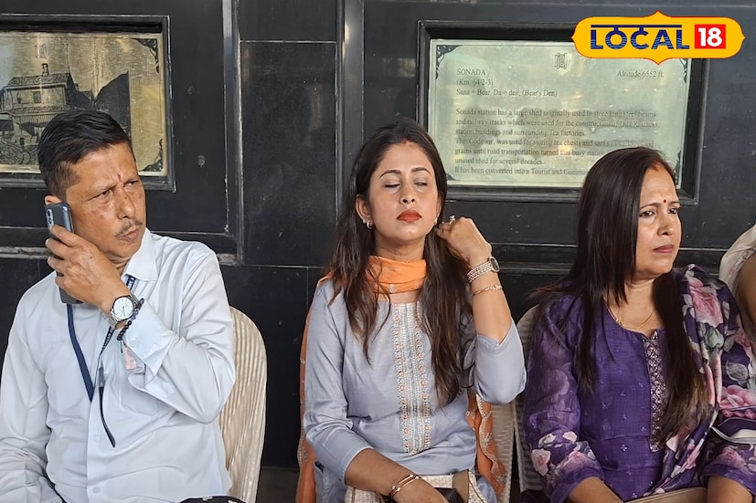 এই বিশেষ যাত্রায় উপস্থিত ছিলেন অ্যাসোসিয়েশন ফর কনজারভেশন অ্যান্ড ট্যুরিজম (ACT)–এর কনভেনার রাজ বসু, দার্জিলিং হিমালয়ান রেলওয়ের ডিরেক্টর ঋষভ চৌধুরী এবং অন্যান্য বিশিষ্ট অতিথিরা।