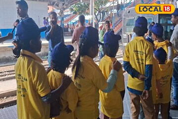 দার্জিলিংয়ের টয়ট্রেনে এক্সাইটিং মুহূর্ত,আলাদা রকম জয়রাইড...!অভিনব শিশু দিবসের সাক্ষী পাহাড়