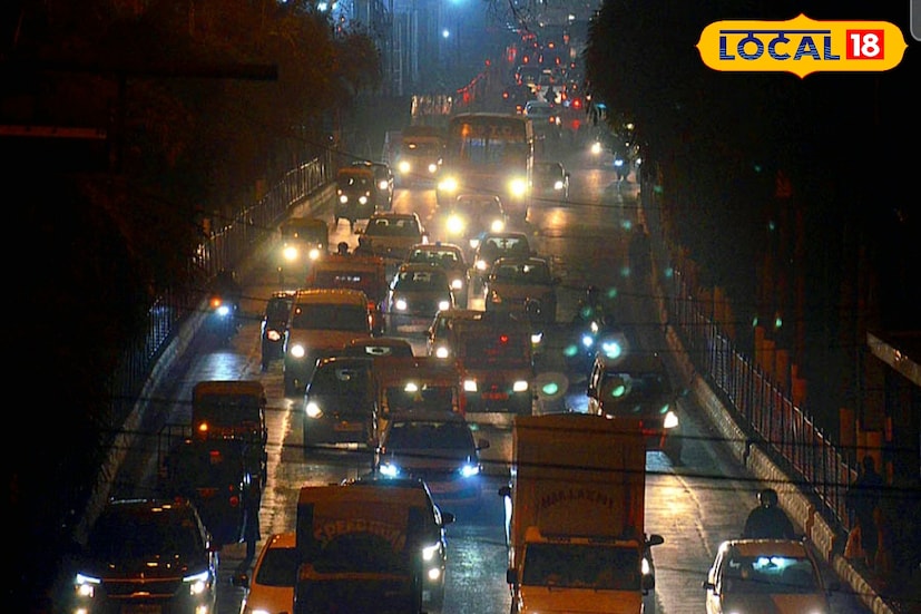 *ঘটনায় কেউ আহত না হলেও আতঙ্ক ছড়ায় এলাকায়। সাময়িক যানজট সৃষ্টি হয় ওই এলাকায়। তবে চালকের বিচক্ষণতায় বড় দুর্ঘটনা এড়ানো গেল বলেই মনে করছেন এলাকার বাসিন্দারা।