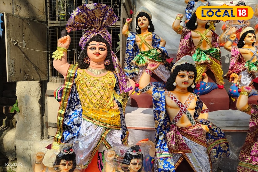 কার্তিক পুজো করলে কী ফল লাভ হয়? কেন বাংলার ঘরে ঘরে পূজিত হন দেব সেনাপতি? তার পুজোর মাহাত্ম্য কী জেনে নিন এখান থেকে।