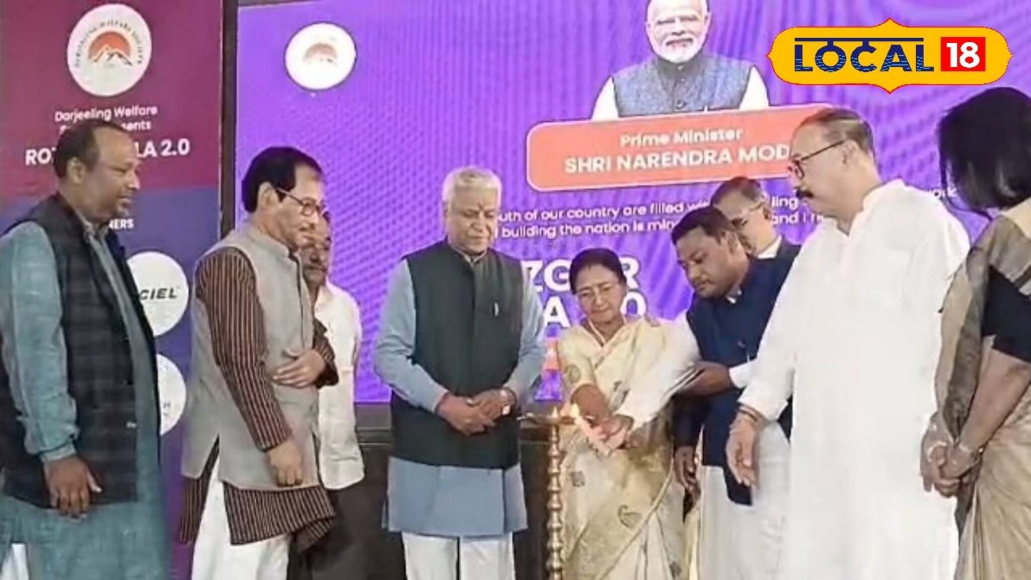 Siliguri News: হাজার‌ও যুবকের ভিড়ে মুখর সেলেসিয়ান কলেজ, উত্তরবঙ্গের বৃহত্তম জব ফেয়ার শিলিগুড়িতে