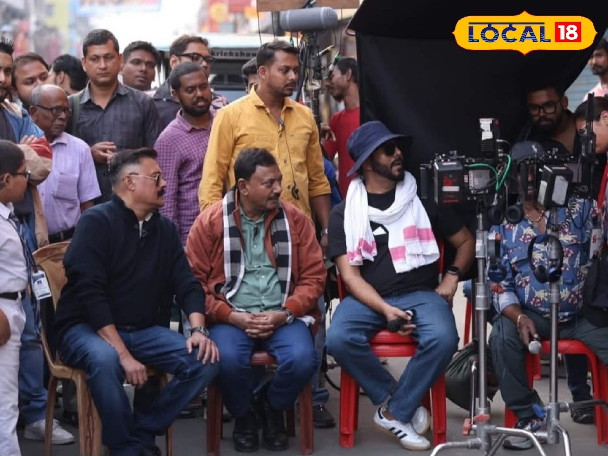 North 24 Parganas News: ব্যারাকপুর-নৈহাটির রাস্তায় ধুন্ধুমার কাণ্ড...! উপচে পড়া ভিড় কাতারে কাতারে মানুষের, জানলে আপনিও ছুটবেন