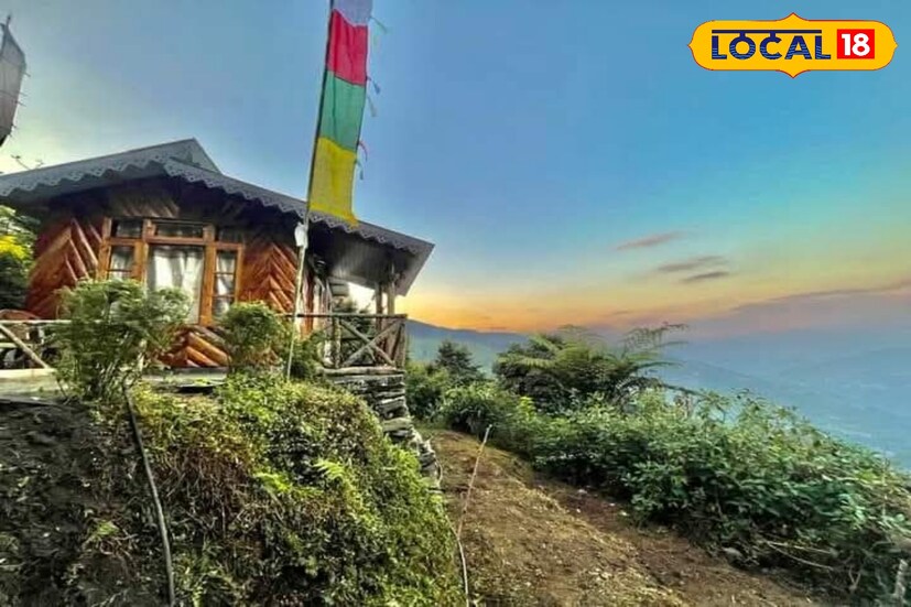 *দার্জিলিং, ঋত্বিক ভট্টাচার্য: শীত নামতেই পাহাড়মুখো পর্যটকদের চিন্তা বাড়ে—ন্যাশনাল হাইওয়ে ১০-এ ধস নামবে কি না! বিগত বছরগুলোতে সিকিম–কালিম্পং যাতায়াতের প্রধান রাস্তায় বারবার ধসের ঘটনায় বহু পর্যটকের ভ্রমণ নষ্ট হয়েছে। ঠিক সেই সময়েই উত্তরবঙ্গের অফবিট মানচিত্রে উজ্জ্বল হয়ে উঠছে এক নতুন নাম—মাইরুং গাঁও। ধস–আতঙ্কের বাইরে, কালিম্পংয়ের নীরব সুন্দর পাহাড়ি গ্রামটি এ বছর শীতের ছুটির নতুন আকর্ষণে পরিণত হয়েছে।