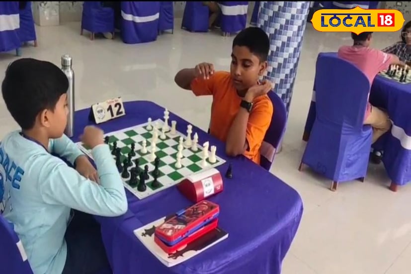 ছোট ছোট ছেলেমেয়েরা পর্যন্ত যারা জাতির ভবিষ্যৎ তারাও ধীরে ধীরে আসক্ত হয়ে পড়ছে নানান নেশায়। আজ থেকে কয়েক বছর আগেও মাঠে খেলতে যাওয়ার যে প্রবণতা ছিল সেটাও কমে যাচ্ছে দিনের পর দিন। চার দেওয়ালে বন্দী হয়ে বেছে নিয়েছে মোবাইল কিংবা কম্পিউটার গেম। এই সব গেম তাদের বিপদগামী করে তুলছে।