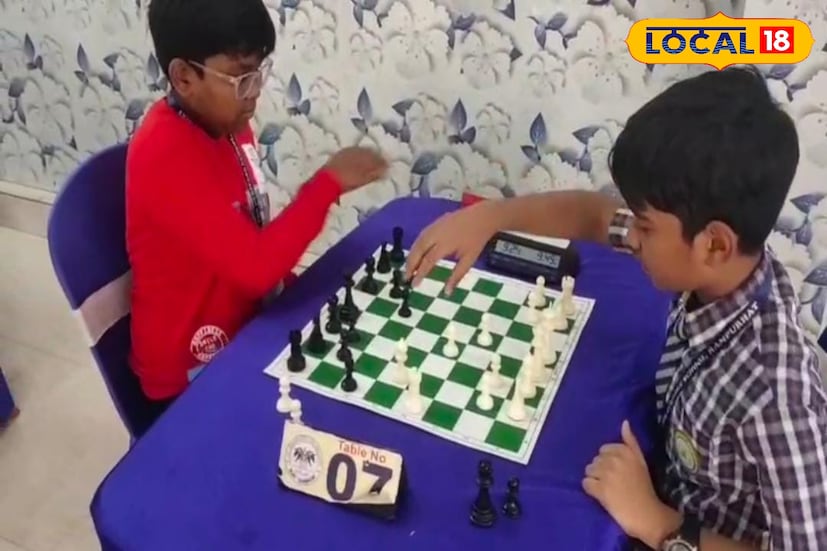 অনুদ্ধ ৯ গ্রুপে ব্রজেস নন্দী ৬ রাউন্ডে ৬ পয়েন্ট পেয়ে সেরা খেলোয়াড় নির্বাচিত হয়। হেরিটেজ স্কুলের কর্ণধার স্বর্ণেন্দু চট্টোপাধ্যায়,বলেন এরকম উদ্যোগ আগামী দিনে আরও অনেক প্রতিযোগিতা ও দাবার কর্মশালা হবে। বীরভূম জেলা দাবা সংস্থার সম্পাদক বিজয় সাউ বলেন, দাবার প্রচার বা প্রসারের জন্য এরকম উদ্যোগ সমস্ত জেলা জুড়ে আয়োজন করা হবে।