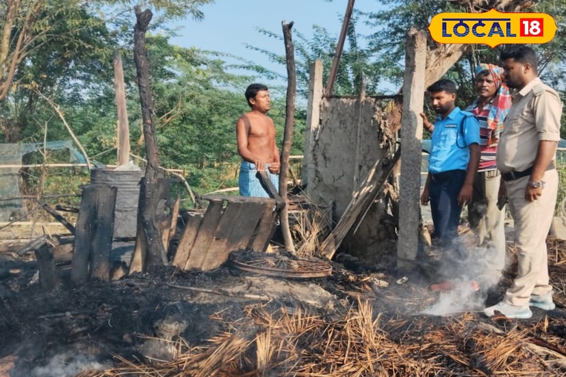 খবর পেয়ে হিঙ্গলগঞ্জ ব্লক প্রশাসন, পুলিশ ও বিদ্যুৎ দফতরের আধিকারিকরা ঘটনাস্থলে পৌঁছে পরিস্থিতি পরিদর্শন করেন। আগুন কীভাবে লাগল, তা নিয়ে তাঁরা খতিয়ে দেখছেন।