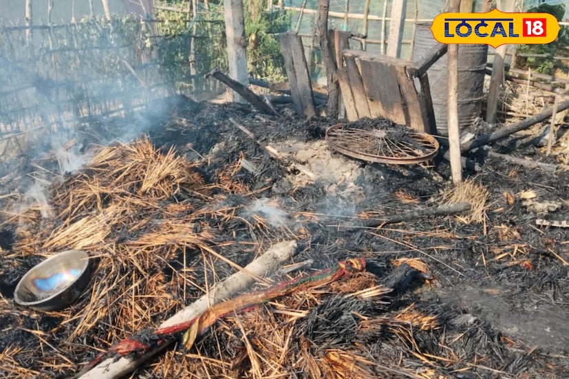 পরিবারটির পাশে দাঁড়াতে উদ্যোগী হন স্থানীয় বাসিন্দারাও। দুর্ঘটনার আকস্মিকতা ও ক্ষতির পরিমাণকে কেন্দ্র করে এলাকায় উদ্বেগ তৈরি হয়েছে। পরিবার এখন কার্যত আশ্রয়হীন ও আর্থিকভাবে বিপর্যস্ত।