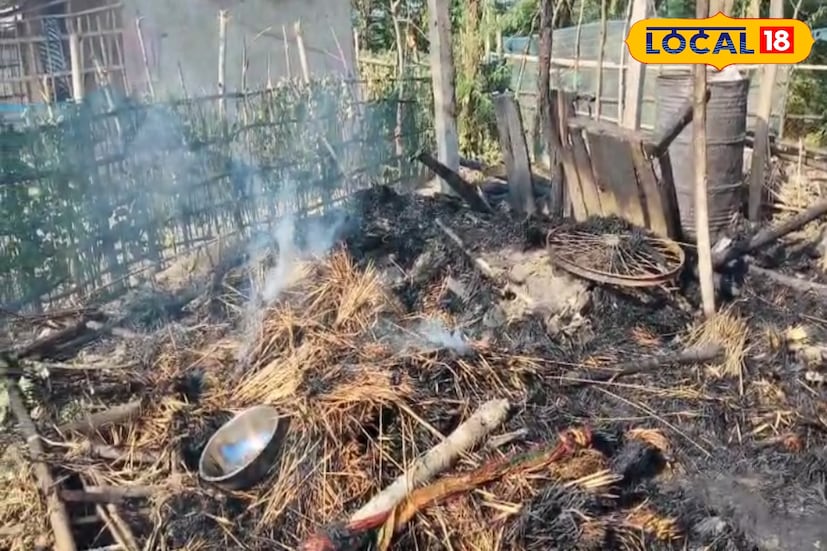 পরিবারের বাঁচার একমাত্র ভরসা হিসেবে যে জিনিসগুলি ছিল—নগদ অর্থ, নথিপত্র, সোনার গয়না, গৃহস্থালির একাধিক সামগ্রী—সবই আগুনে পুড়ে ছাই। বাড়ির মালিক পক্ষ জানিয়েছেন, নগদ ৪০–৪৫ হাজার টাকা, সোনার গহনা, জমির গুরুত্বপূর্ণ দলিল, পরিচয়পত্র, ব্যাংকের নথি সহ বেশ কিছু অপরিহার্য কাগজপত্র সম্পূর্ণ নষ্ট হয়ে গেছে।