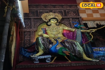 হাওড়ায় ১৮ ফুটের বিরাট কার্তিক! পুজো করে কার্তিক সেবা সমিতি হাওড়ায় ১৮ ফুটের বিরাট কার্তিক! পুজো করে কার্তিক সেবা সমিতি