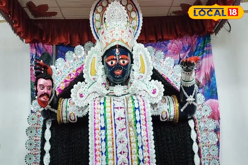 অঘ্রাণ মাসের অমাবস্যায় প্রতিবছর জাঁকজমক করে পুজোর আয়োজন হয় আমতা খড়িয়প শ্মশান কালী মায়ের মন্দিরে। খড়িয়প কালী মায়ের পুজোর সূচনা হয়েছিল প্রায় দু'শো বছর আগে গোটা গ্রামকে মহামারী থেকে রক্ষা করতে। গ্রামের রক্ষাকারী মা কালী।