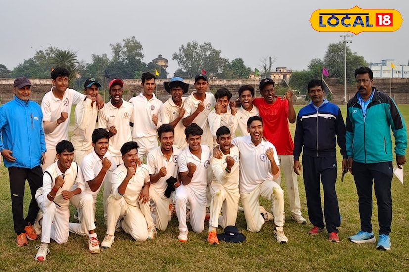 বহরমপুর স্টেডিয়ামে আয়োজিত অনূর্ধ্ব-১৯ রাজ্য স্কুল ক্রিকেটের ফাইনালে ওঠে বীরভূমের ছেলেরা। যদিও শেষ পর্যন্ত হাওড়ার কাছে হেরে রানার্স-আপ হয় দলটি। ছবি ও তথ্য: সুদীপ্ত গড়াই 