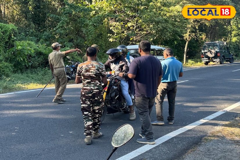 ডুয়ার্সে জঙ্গলপথে এপার-ওপার করতে গেলেই নিরীহ বন্যপ্রাণীদের প্রাণ যাচ্ছে! পরিসংখ্যান বলছে, গত কয়েকদিনেই গরুমারা সংলগ্ন ৩১ নম্বর জাতীয় সড়ক থেকে উদ্ধার হয়েছে দু’টি হরিণ এবং একটি চিতাবাঘের নিথর দেহ। কিন্তু নিরীহ বন্যপ্রাণীদের এমন মৃত্যুর কারণ কী? বন দফতর কী জানাচ্ছে জানুন। (ছবি ও তথ্যঃ সুরজিৎ দে)