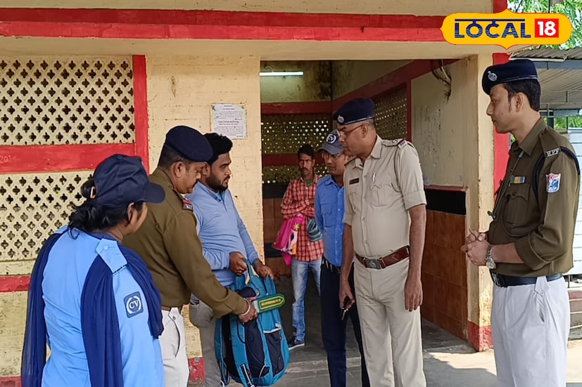 এই ধারাবাহিক বিস্ফোরণের জেরে কেন্দ্র জুড়ে বেড়েছে উদ্বেগ। আর তাই সম্ভাব্য অপ্রীতিকর ঘটনা রুখতে সর্বোচ্চ সতর্কতা অবলম্বন করছে দেশের বিভিন্ন রাজ্যের পুলিশ প্রশাসন। তথ্য ও ছবি: বনোয়ারীলাল চৌধুরী