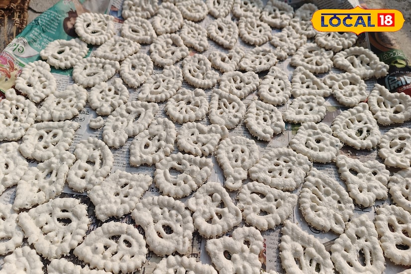 বঙ্গের ঋতু রঙ্গে সবচেয়ে প্রিয় ঋতু শীত। শীতকাল মানেই নলেন গুড়, পিঠে পুলি, পায়েস-সহ বিভিন্ন খাবার দাবার। সেই খাদ্য তালিকায় বড়ির স্থান উপরের দিকেই। আর তা যদি হয় গয়না বড়ি, তাহলে তো আর কথাই নেই। এই বড়ির সঙ্গে পূর্ব মেদিনীপুরের মানুষের ভালবাসা ওতপ্রোতভাবে জড়িত।