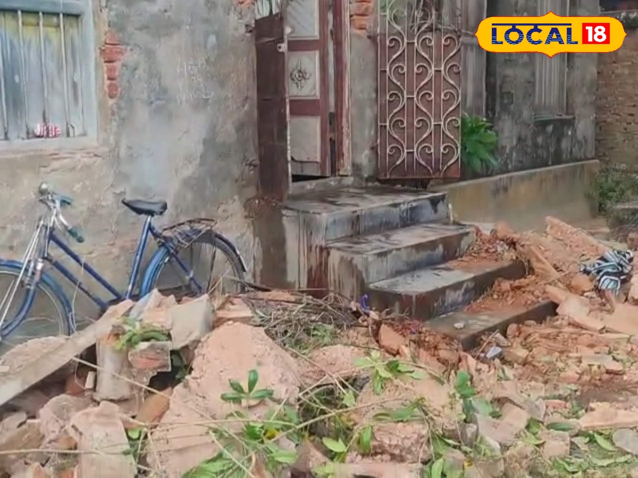 Howrah House Collapse: হুড়মুড়িয়ে ভেঙে পড়ল বাড়ির বারান্দা,হাওড়ার জগৎবল্লভপুরে মৃত ২