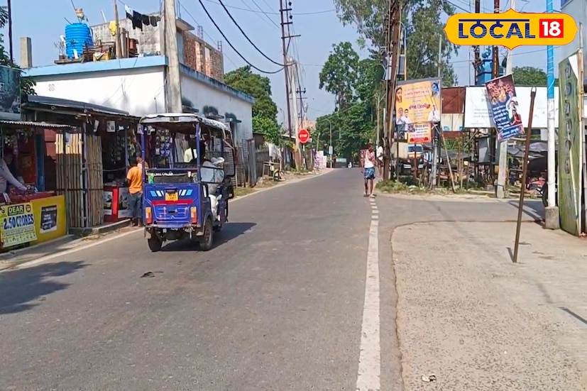 জানা গিয়েছে, হারিয়ে যাওয়া সামগ্রীর মালিকের নাম‌ বৃষ্টি দত্ত, বাড়ি পুরাতন মালদহের বাচামারী এলাকার। জানা যায় ওই মহিলা একটি টোটোতে করে এদিন পুরাতন মালদহের বাচামারি থেকে সাহাপুরের দিকে যাচ্ছিলেন। যাত্রা করার সময় তাঁর মানিব্যাগটি হারিয়ে ফেলেন তিনি।