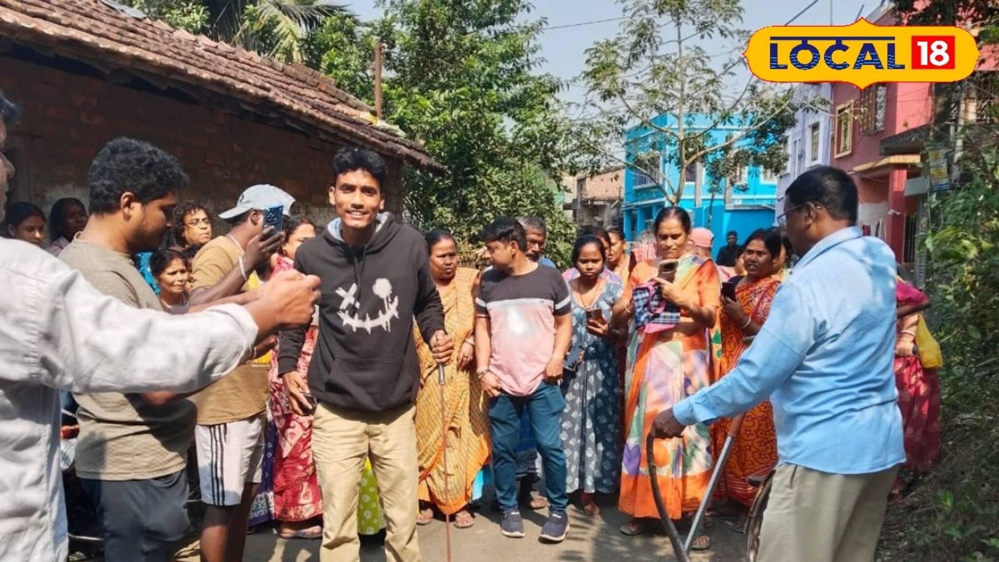 Howrah Snake News: বাড়িতে কিলবিল করছে দশ-দশটি সাপ! বন দফতরের লোকেরা এসেই চিনতে পারলেন 'মৃত্যুদূত'কে