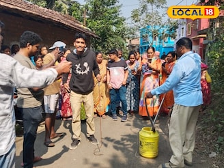 বাড়িতে কিলবিল করছে দশ-দশটি সাপ! বন দফতরের লোকেরা এসেই চিনতে পারলেন 'মৃত্যুদূত'কে