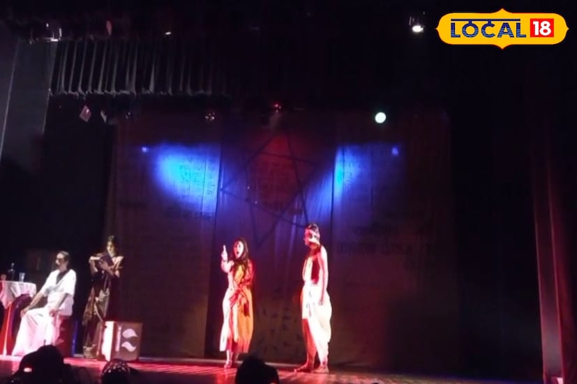 বিনোদনের এক অন্যতম মাধ্যম নাটক। আধুনিকতার যুগে মোবাইল নির্ভর,কর্পোরেট কোম্পানিগুলোর কাজের তাগিদে মানুষ বইপত্র পড়া,নাটক দেখা থেকে সরে যাচ্ছে। রাজ্য সরকারের উদ্যোগে চারদিনের দক্ষিন ২৪ পরগনা জেলা নাট্য মেলা শুরু হলো।