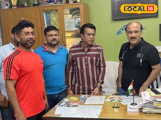 অভিনেতার সঙ্গে সুপার