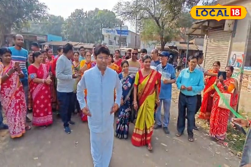 বেলঘড়িয়া ১ নম্বর পঞ্চায়েতের চটকা তলা এলাকার তাঁত কাপড়ের সমৃদ্ধ ব্যবসায়ীদের বাড়িতে আসেন বাংলা তথা ভারতের বিভিন্ন প্রান্ত থেকে ক্রেতারা। কিন্তু এই প্রথম বিধায়কের উদ্যোগে নির্মিত হল রাস্তা।