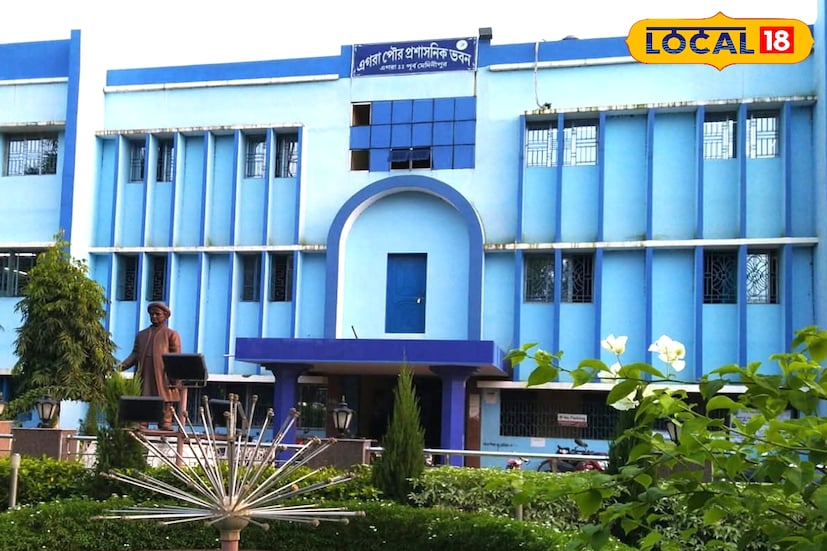 পূর্ব মেদিনীপুরের মহকুমা শহর এগরা নিম্ন গাঙ্গেয় সমভূমিতে অবস্থিত এক শিক্ষাবান্ধব শহর। দিঘা সমুদ্রসৈকত থেকে প্রায় ৪০ কিলোমিটার দূরে এই শহর শিক্ষা ক্ষেত্রে রাজ্যে অগ্রণী ভূমিকা পালন করে বহুবার সেরা দশে জায়গা করে নিয়েছে। দীর্ঘদিন ধরে এগরার শিক্ষাপ্রতিষ্ঠানগুলি রাজ্যের মানচিত্রে নজর কেড়েছে। আজকের প্রতিবেদনে এই শহরের সেরা পাঁচটি বিদ্যালয়ের সাফল্যের গল্প তুলে ধরা হল। পূর্ব মেদিনীপুরের মহকুমা শহর এগরা নিম্ন গাঙ্গেয় সমভূমিতে অবস্থিত এক শিক্ষাবান্ধব শহর। দিঘা সমুদ্রসৈকত থেকে প্রায় ৪০ কিলোমিটার দূরে এই শহর শিক্ষা ক্ষেত্রে রাজ্যে অগ্রণী ভূমিকা পালন করে বহুবার সেরা দশে জায়গা করে নিয়েছে। দীর্ঘদিন ধরে এগরার শিক্ষাপ্রতিষ্ঠানগুলি রাজ্যের মানচিত্রে নজর কেড়েছে। আজকের প্রতিবেদনে এই শহরের সেরা পাঁচটি বিদ্যালয়ের সাফল্যের গল্প তুলে ধরা হল।