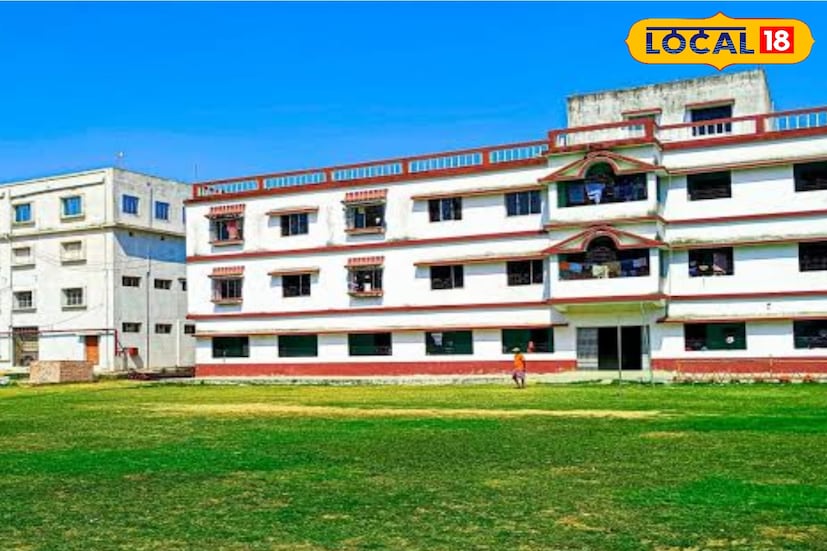 এগরা শহরের পশ্চিমদিকে বরিদা যাওয়ার পথে হরিপুর রোডে অবস্থিত আই.সি.এস.সি বোর্ড অনুমোদিত এগরা পাবলিক স্কুল। প্রায় ১০ বিঘা জমির উপর গড়ে ওঠা এই বিদ্যালয়ের বিশাল ক্যাম্পাসে তিন বছর থেকে উচ্চ মাধ্যমিক পর্যন্ত পড়াশোনার সুযোগ রয়েছে। শিক্ষার পাশাপাশি নাচ, গান, ক্যারাটে সহ বিভিন্ন সহশিক্ষা কার্যক্রমেও সমান গুরুত্ব দেওয়া হয়। ইংলিশ মিডিয়াম শিক্ষার ক্ষেত্রে এগরার অন্যতম সেরা প্রতিষ্ঠান এটি। বর্তমানে বিদ্যালয়ে ৭০০–র বেশি ছাত্রছাত্রী রয়েছে।